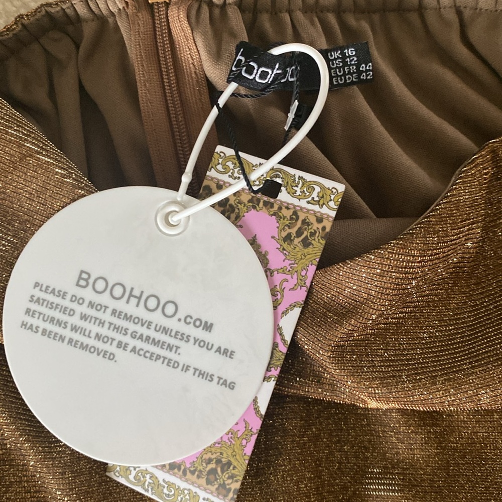 Boohoo off shoulder GOLD dress - Picture 9 of 12